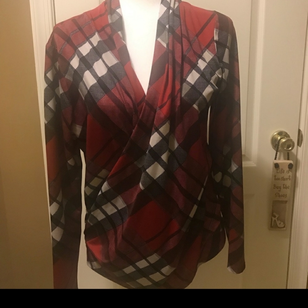Venus wrap top